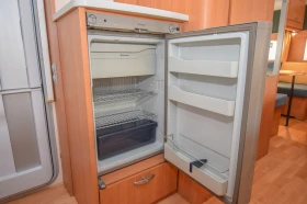 Каравана Knaus Royale 580 UK-UE/7-местна, снимка 12
