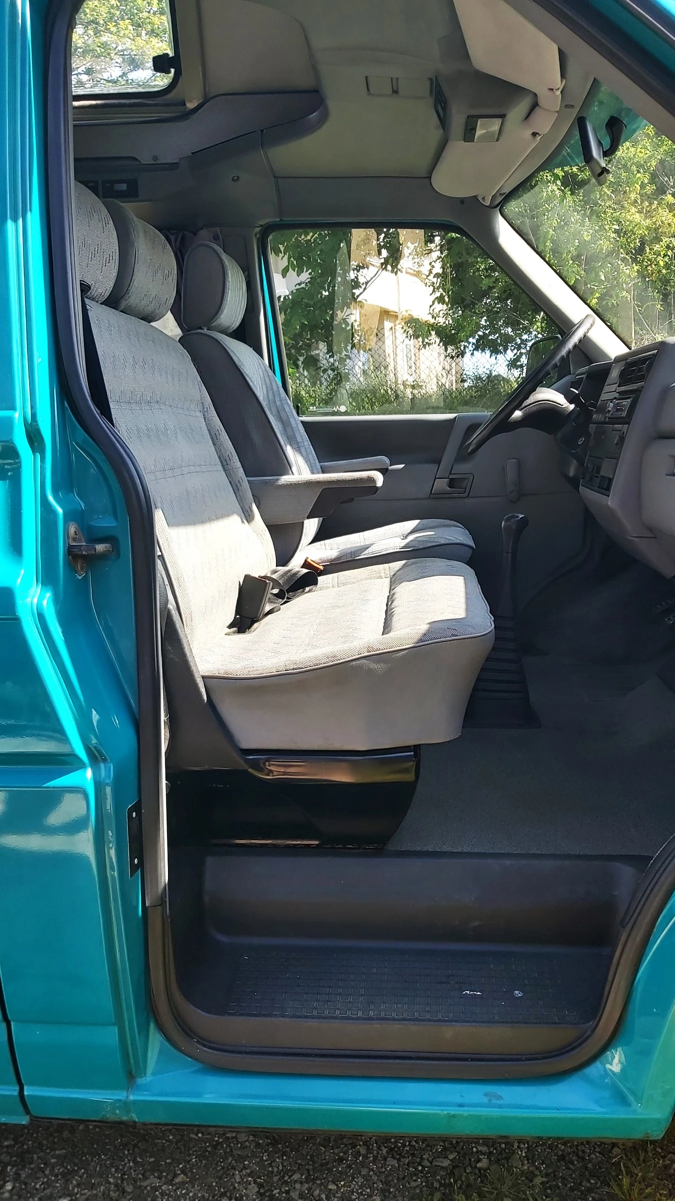 Кемпер VW T4 California, снимка 6 - Каравани и кемпери - 55303390