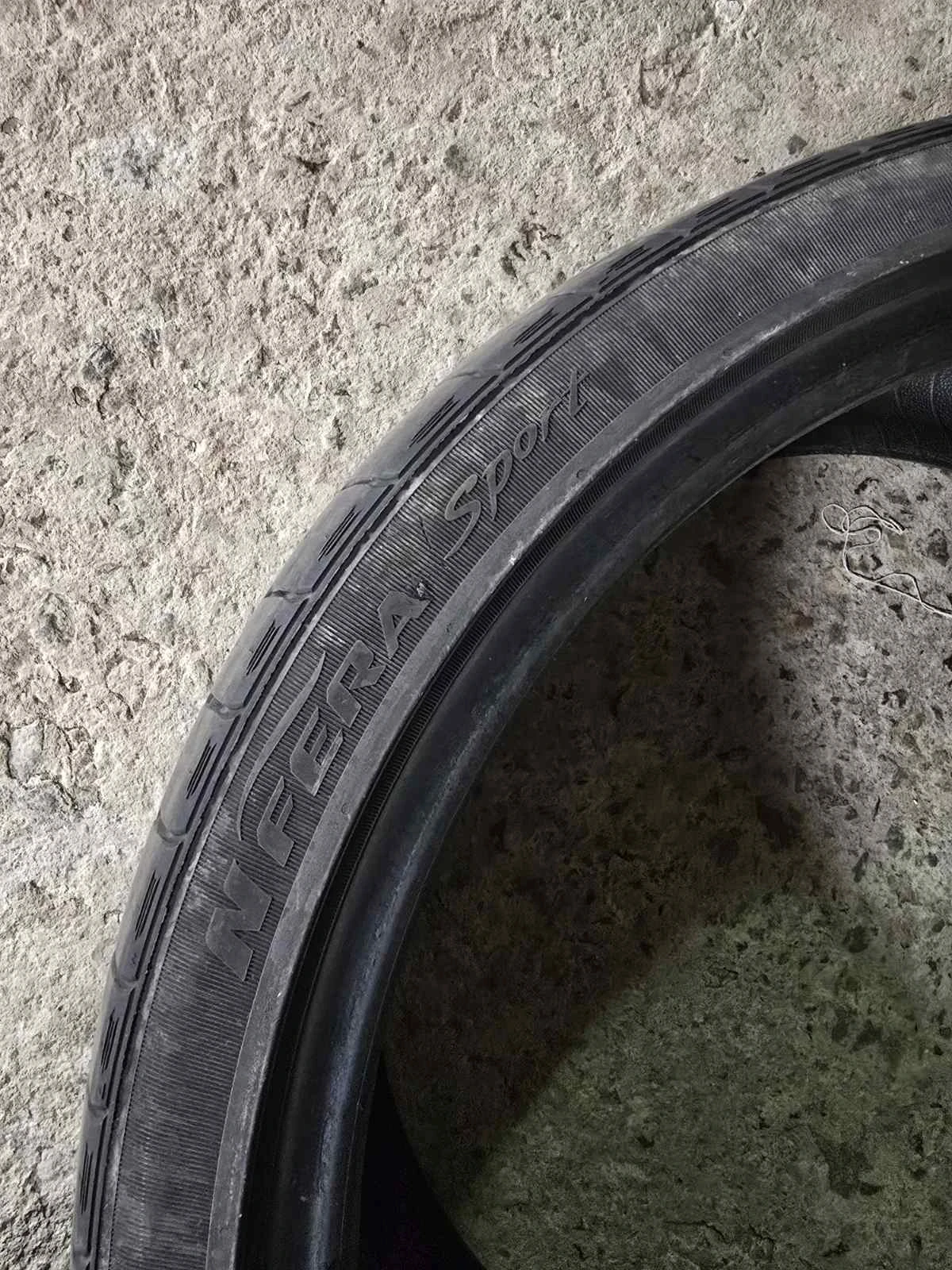 Гуми Летни 235/35R19, снимка 3 - Гуми и джанти - 55205970