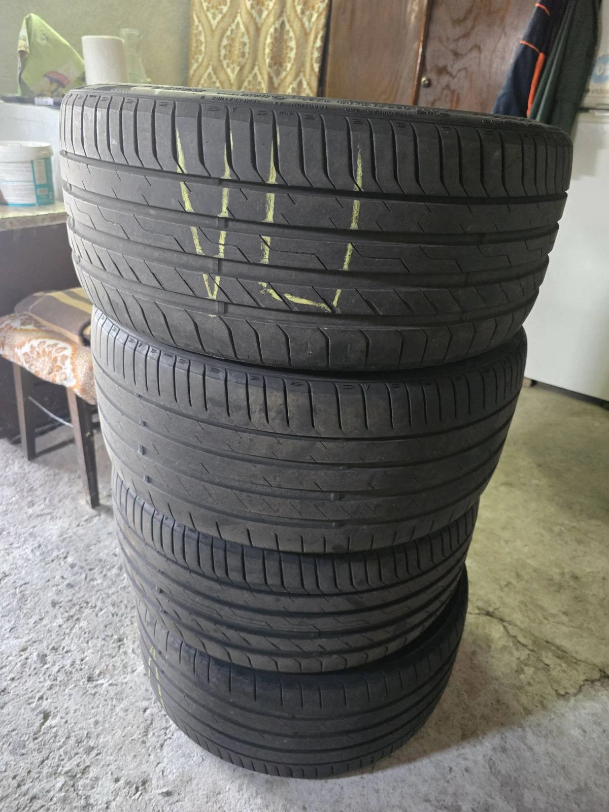 Гуми Летни 235/35R19, снимка 6 - Гуми и джанти - 55271163