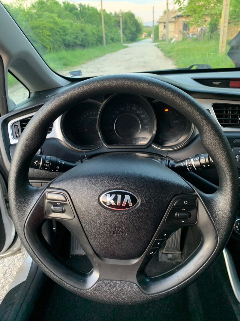 Kia Ceed COOPE, снимка 10 - Автомобили и джипове - 45430172