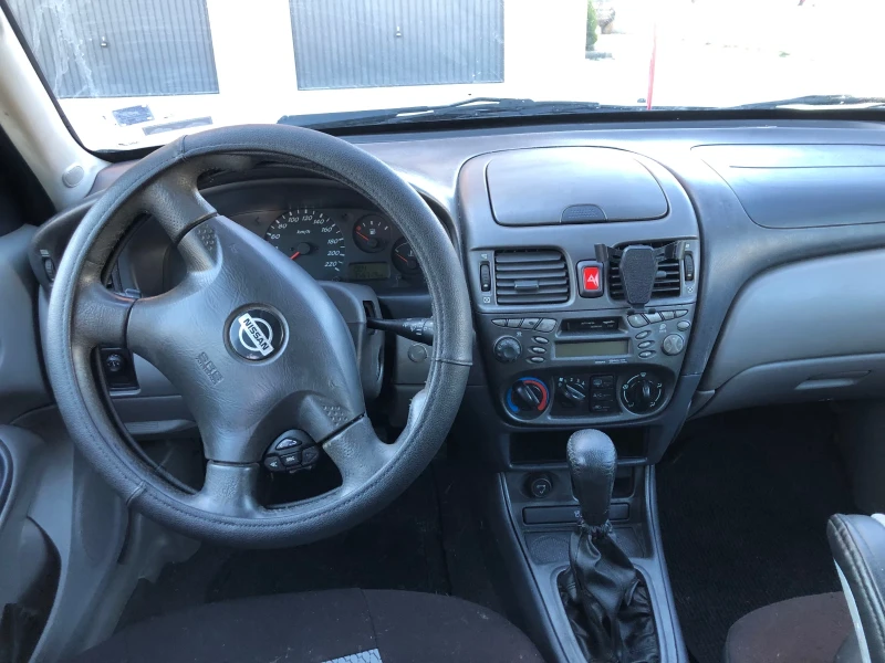 Nissan Almera, снимка 6 - Автомобили и джипове - 48739009