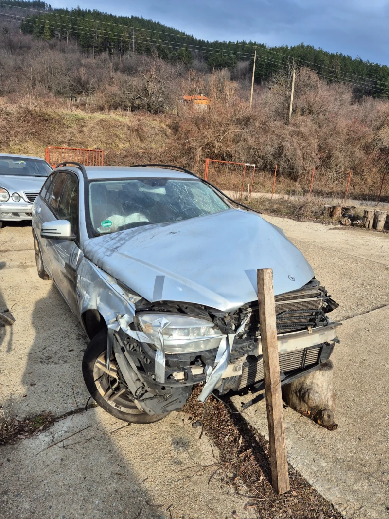 Mercedes-Benz C 220 220cdi, снимка 1 - Автомобили и джипове - 48771131