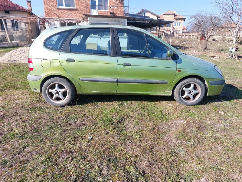 Renault Scenic 2.0 16v , снимка 3 - Автомобили и джипове - 49040557