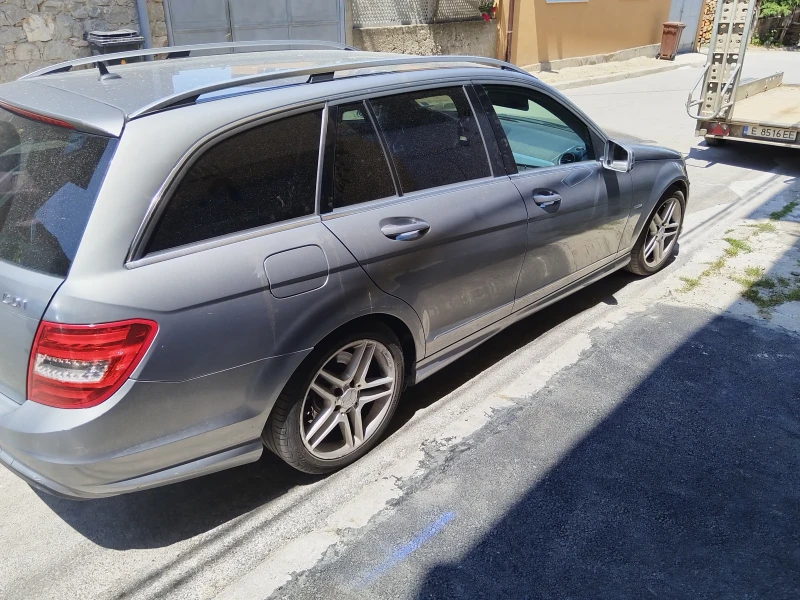 Mercedes-Benz C 220, снимка 4 - Автомобили и джипове - 52360063