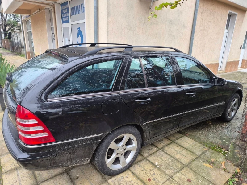 Mercedes-Benz C 220, снимка 4 - Автомобили и джипове - 52669194