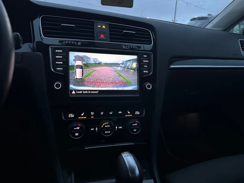 VW Golf 2.0TDI AVTOMATIK FULL, снимка 7 - Автомобили и джипове - 52777605