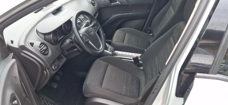 Opel Meriva 1.3 cdti, снимка 10 - Автомобили и джипове - 53296787