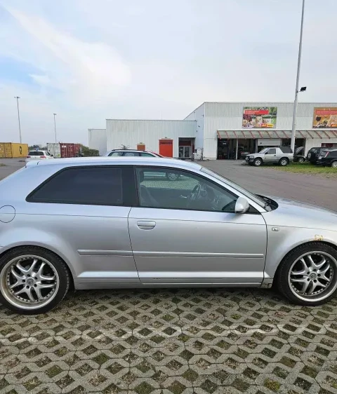 Audi A3 2.0 fsi, снимка 3 - Автомобили и джипове - 47934301