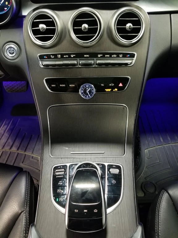 Mercedes-Benz C 300 * CARFAX * БЕЗ ПЪРВОНАЧАЛНА ВНОСКА - изображение 9