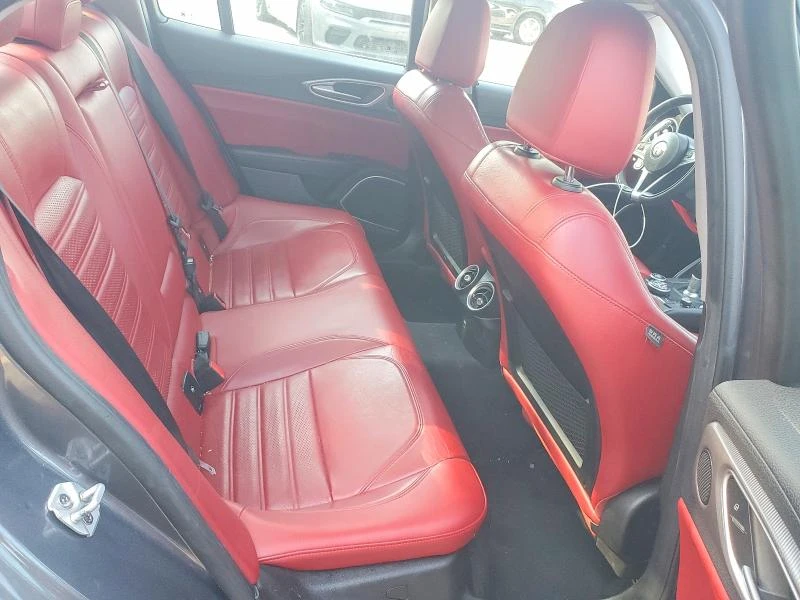 Alfa Romeo Giulia 2019 ALFA ROMEO GIULIA TI, снимка 10 - Автомобили и джипове - 54197037