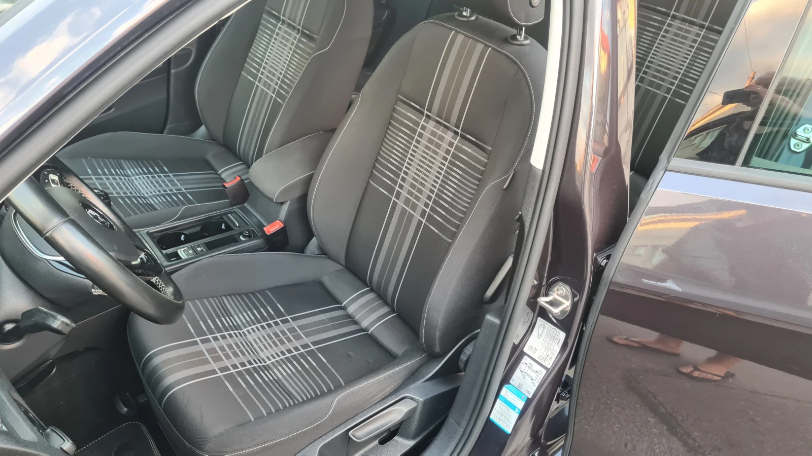 VW Golf 2.0 TDI 150 кс - изображение 7