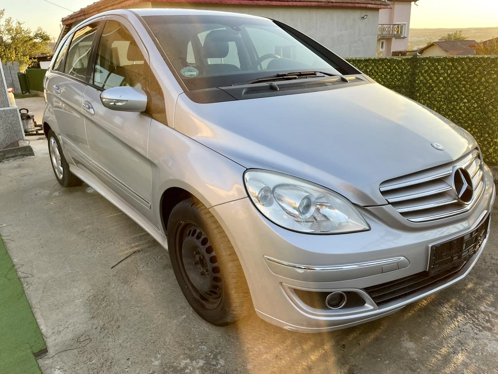 Mercedes-Benz B 200 2.0i - изображение 5