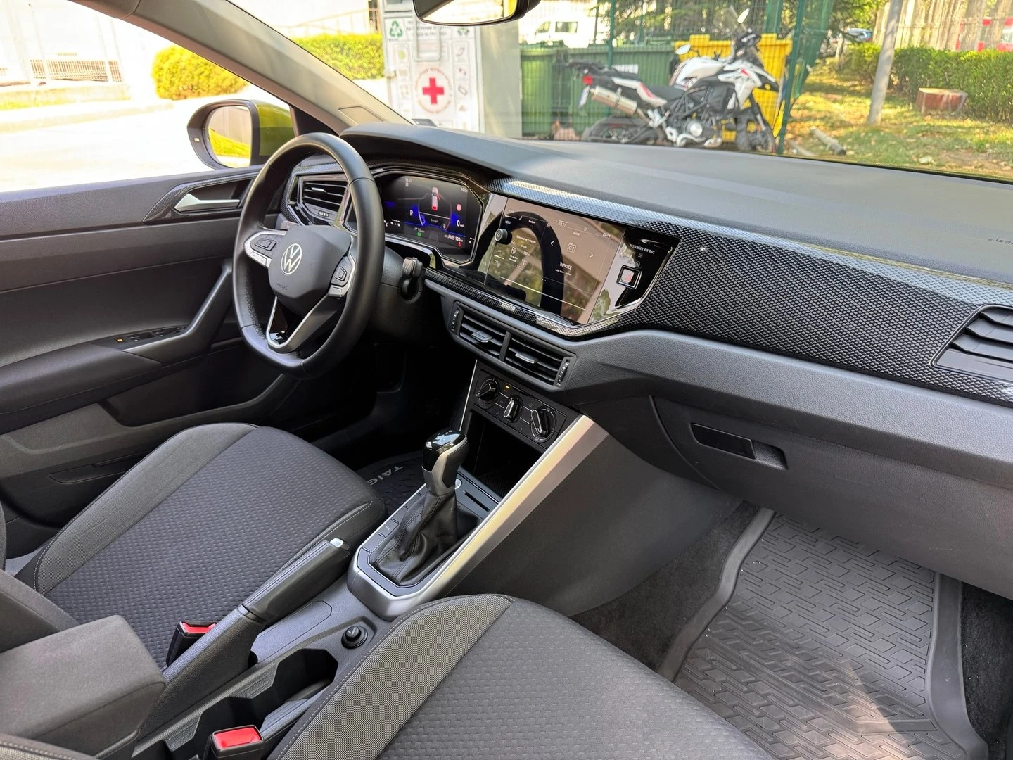 VW Taigo 1.0 LIFE DSG 85kw | Mobile.bg � ����������� 10