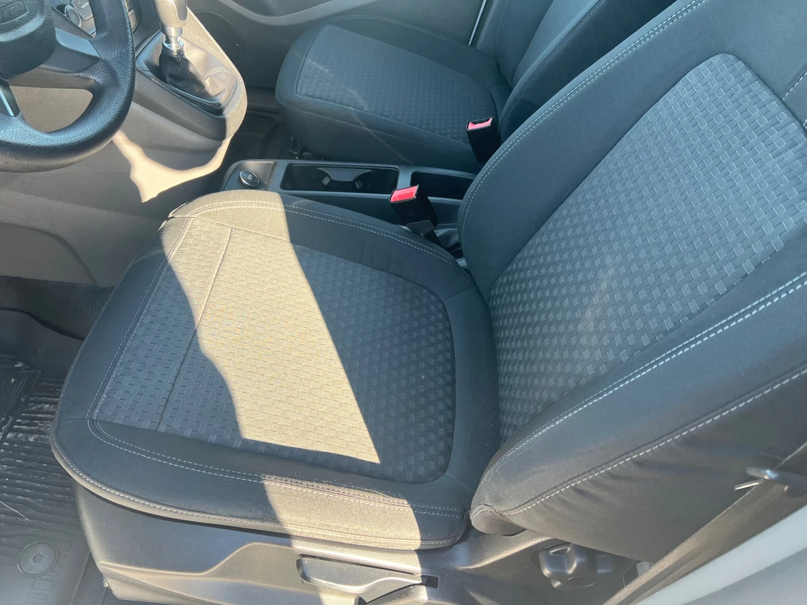 Ford Connect 1.5tdci-Maxi-Klima - изображение 9