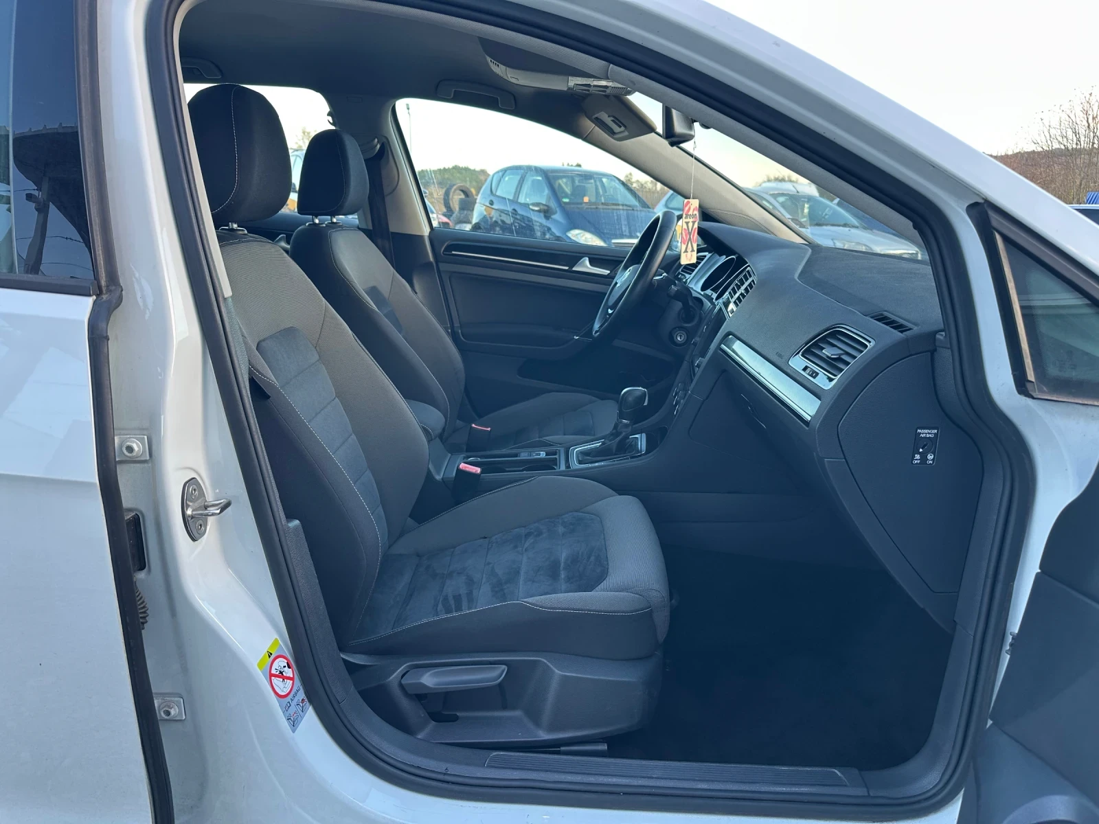 VW Golf 2.0TDI AVTOMATIK FULL - изображение 10