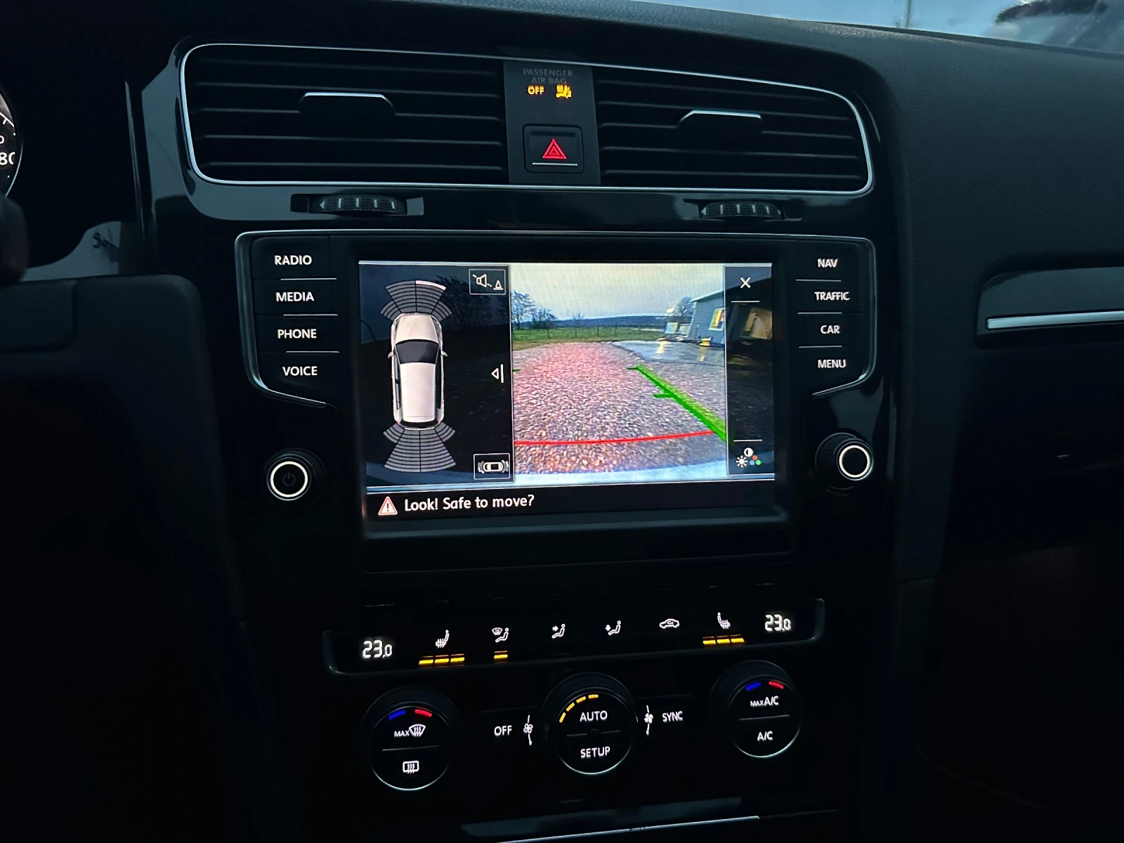 VW Golf 2.0TDI AVTOMATIK FULL - изображение 8