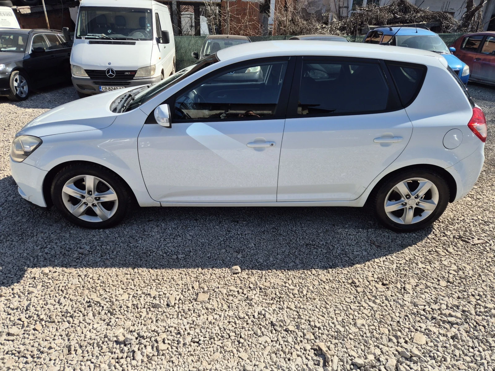 Kia Ceed 1.6D 90кс ХЕЧБЕК!!!, снимка 8 - Автомобили и джипове - 53904738