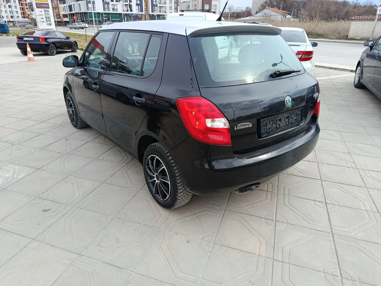 Skoda Fabia 1.2 бензин, снимка 3 - Автомобили и джипове - 53925738