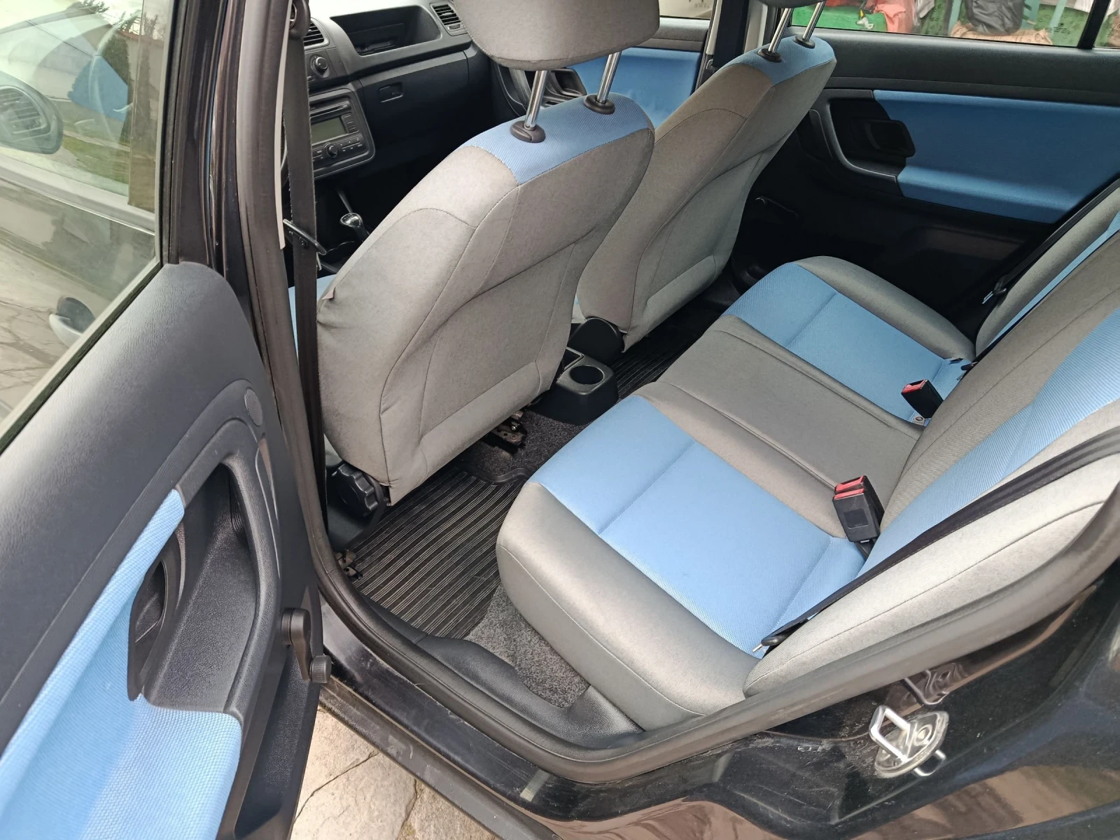 Skoda Fabia 1.2 бензин, снимка 12 - Автомобили и джипове - 53925738