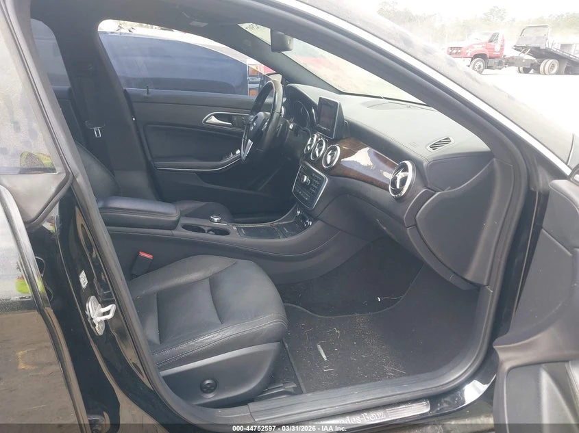 Mercedes-Benz CLA 250 2.0L I-4 DI, VVT, TURBO, 208HP Front Wheel Drive | Mobile.bg � ����������� 5