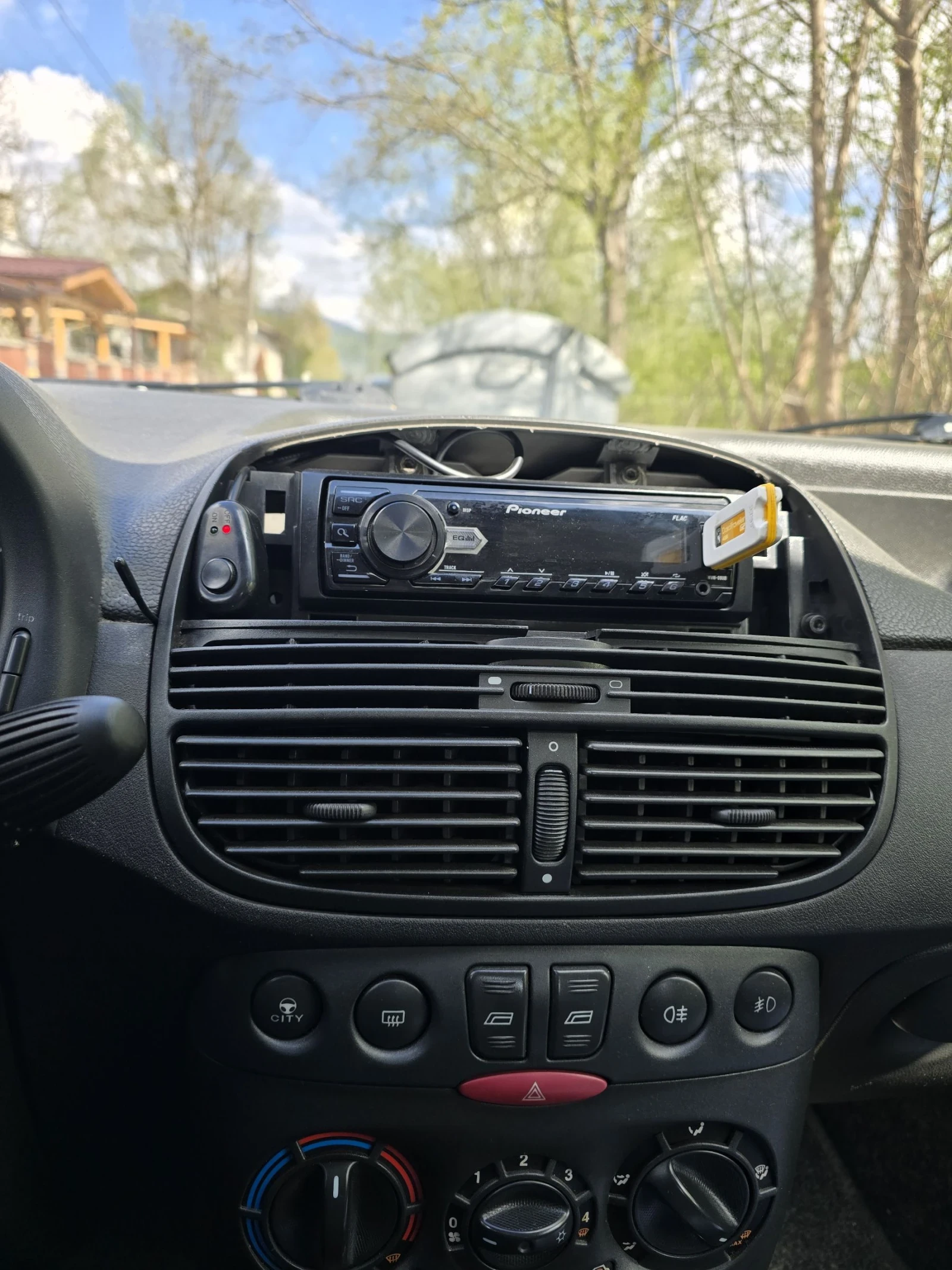 Fiat Punto 188 1.2 60hp, снимка 11 - Автомобили и джипове - 54373090