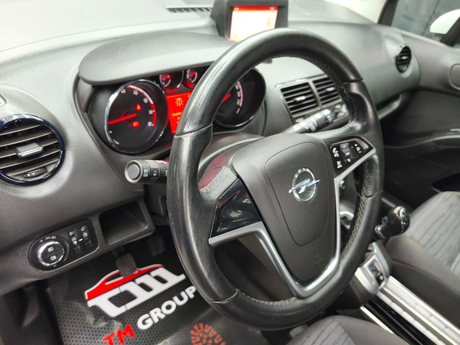 Opel Meriva 1.4i GPL 120k.c Euro6B, снимка 15 - Автомобили и джипове - 54389683