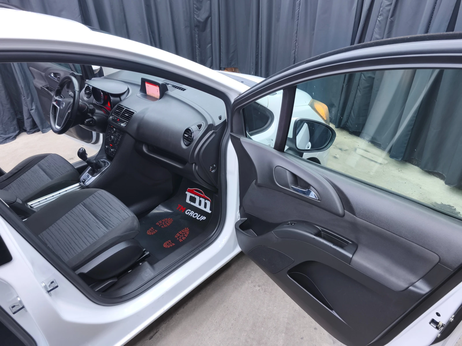 Opel Meriva 1.4i GPL 120k.c Euro6B, снимка 10 - Автомобили и джипове - 54389683
