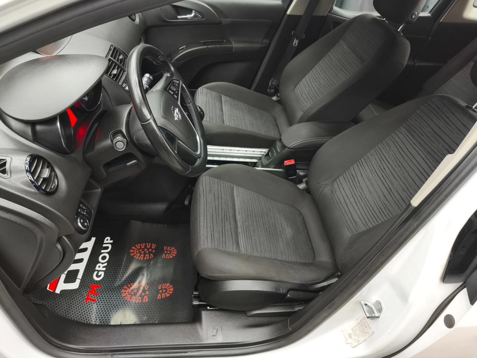 Opel Meriva 1.4i GPL 120k.c Euro6B, снимка 8 - Автомобили и джипове - 54389683