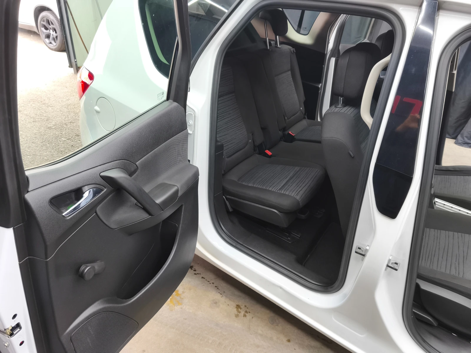 Opel Meriva 1.4i GPL 120k.c Euro6B, снимка 11 - Автомобили и джипове - 54389683