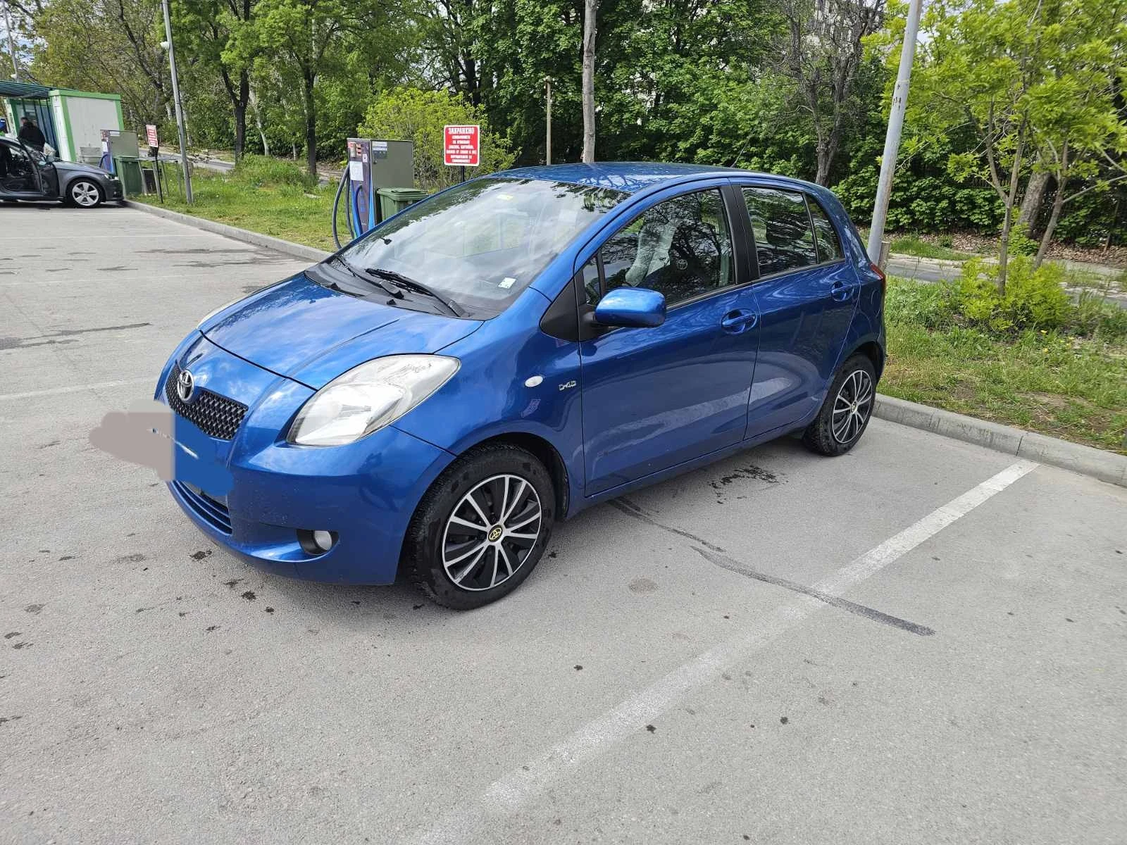 Toyota Yaris 1.4, снимка 12 - Автомобили и джипове - 54541479