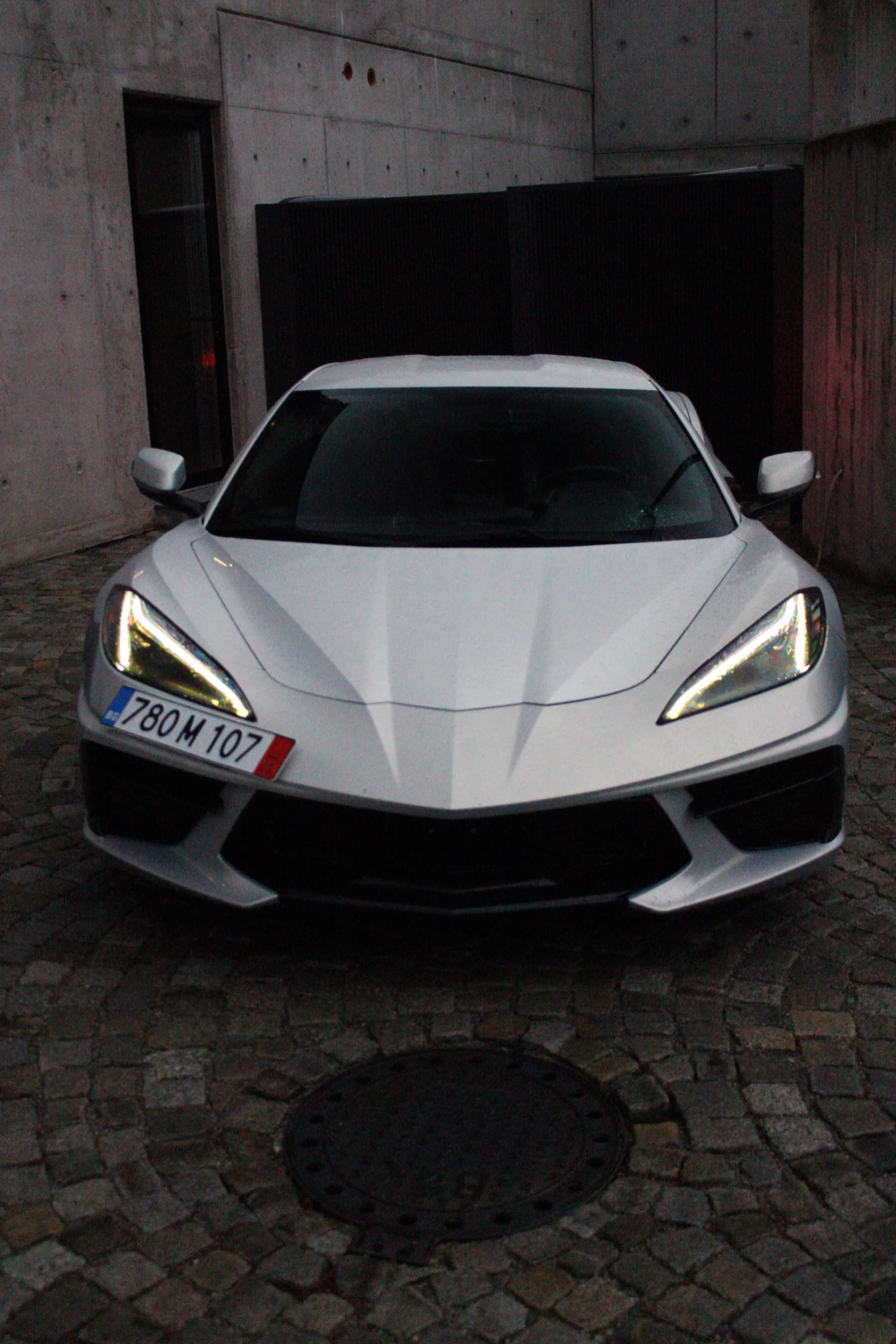 Chevrolet Corvette C8, снимка 3 - Автомобили и джипове - 55004274