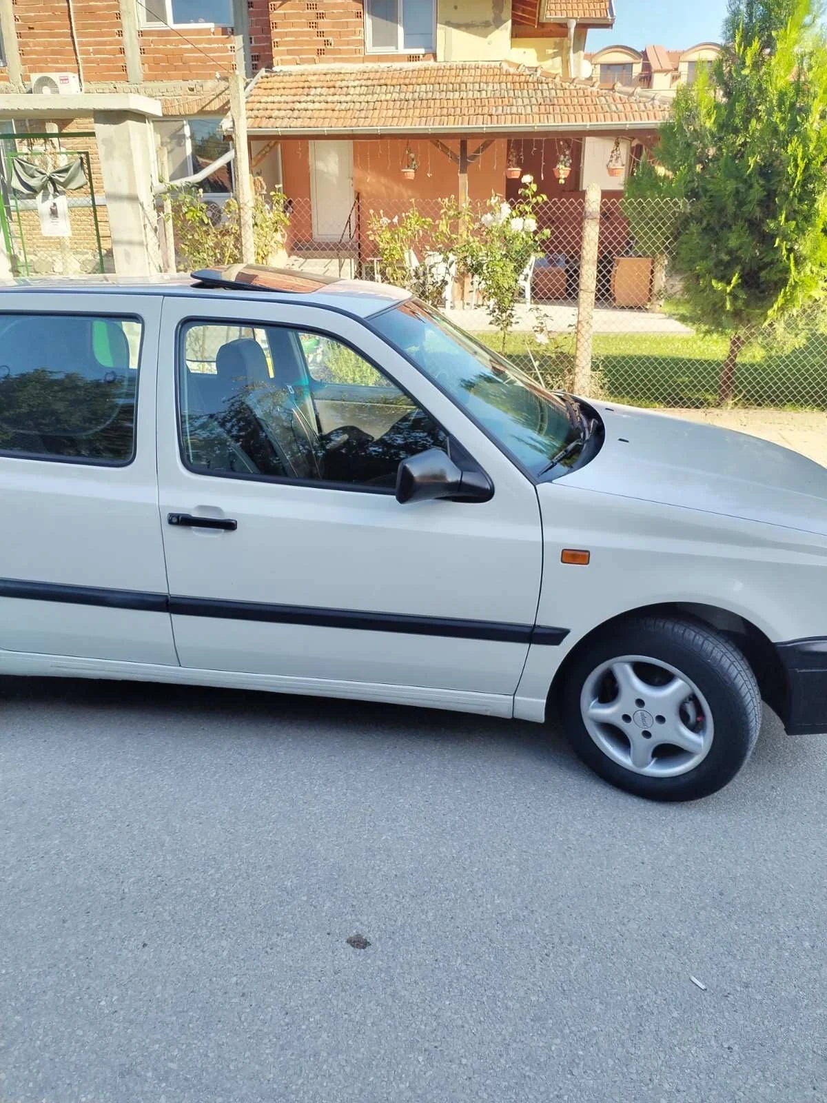 VW Golf, снимка 5 - Автомобили и джипове - 55172101