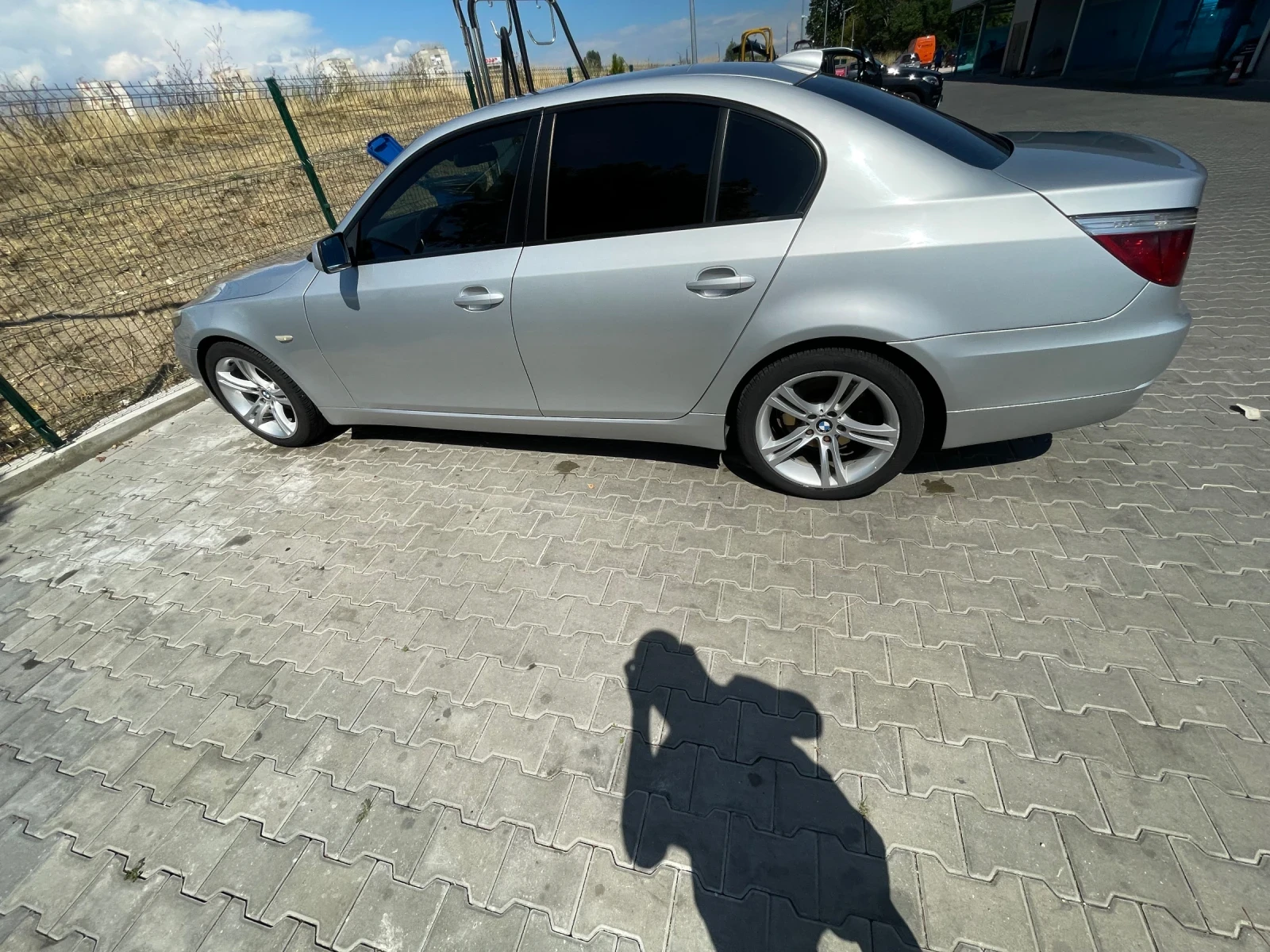 BMW 520, снимка 3 - Автомобили и джипове - 55415630