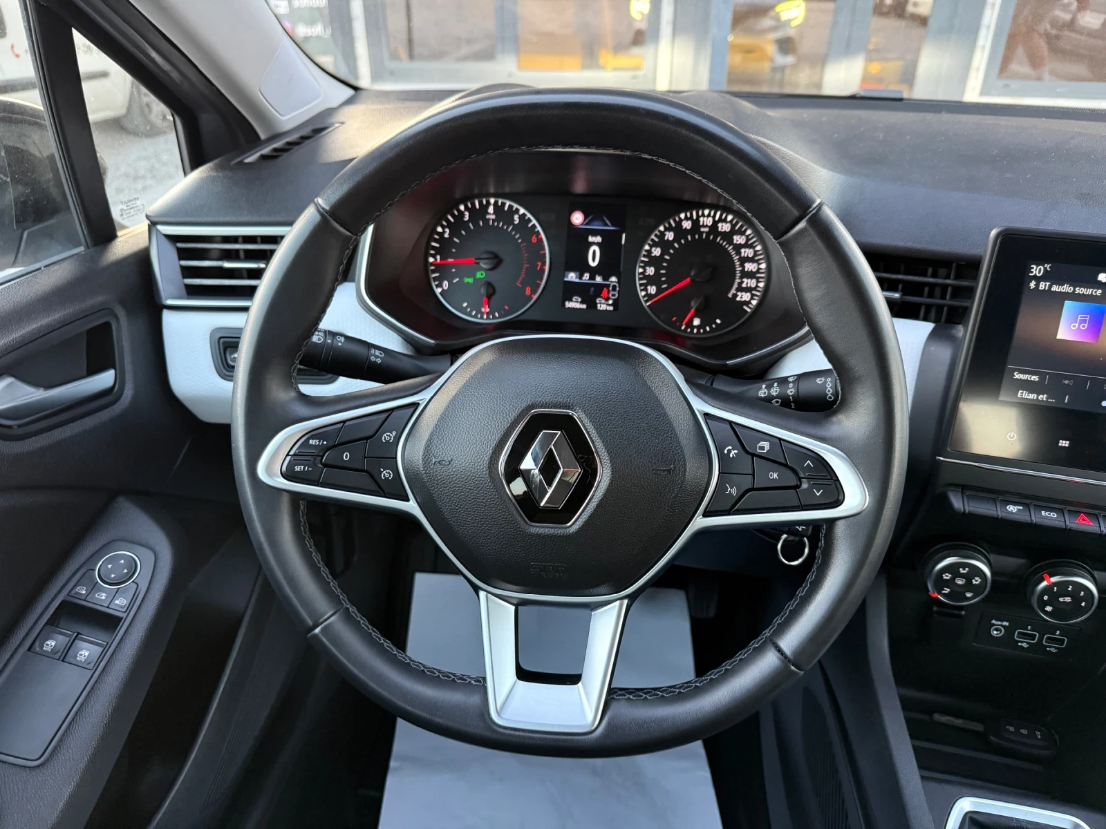 Renault Clio LIMITED! KTEO COC, снимка 8 - Автомобили и джипове - 55533280