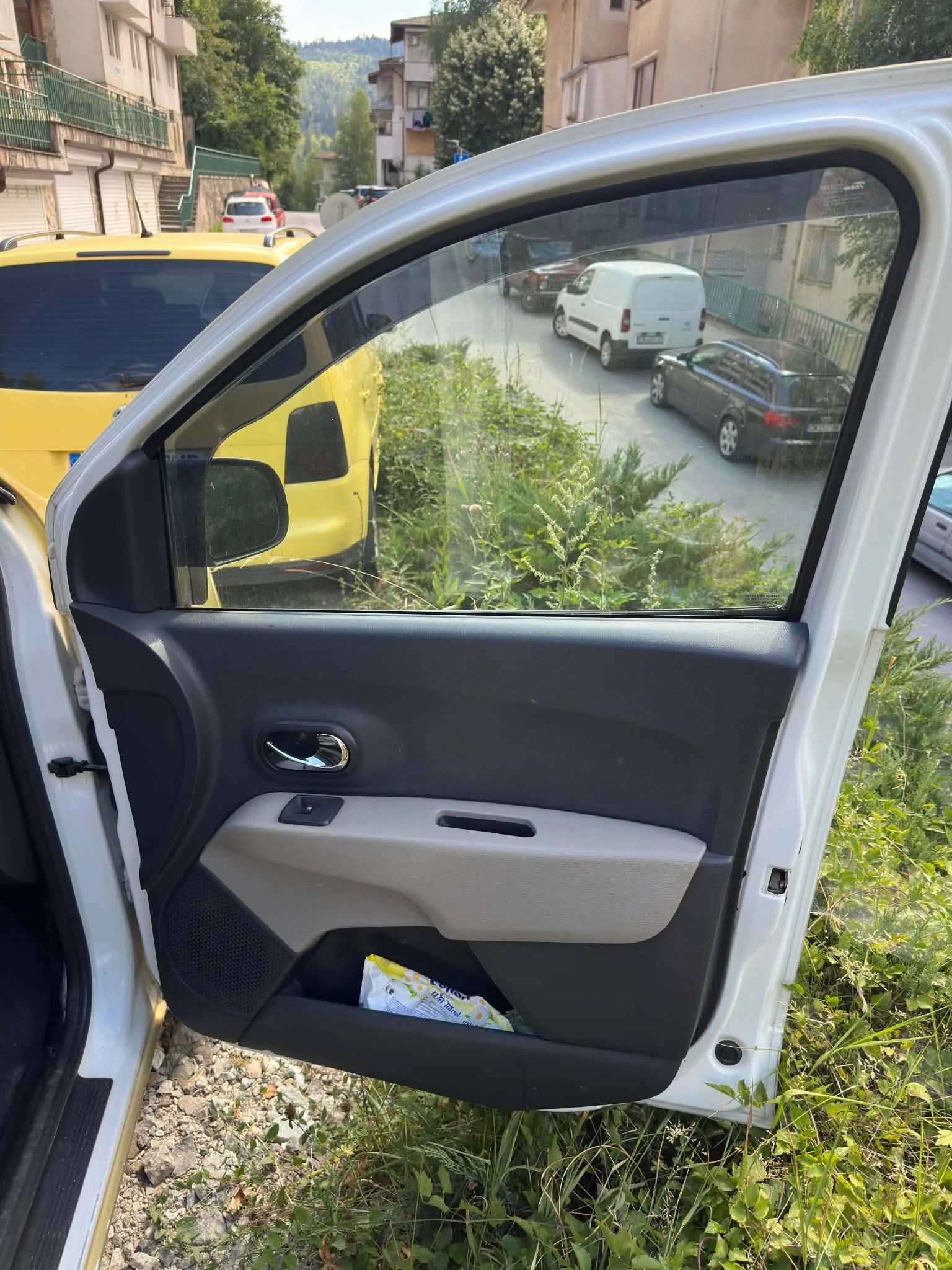 Dacia Lodgy, снимка 8 - Автомобили и джипове - 55566993