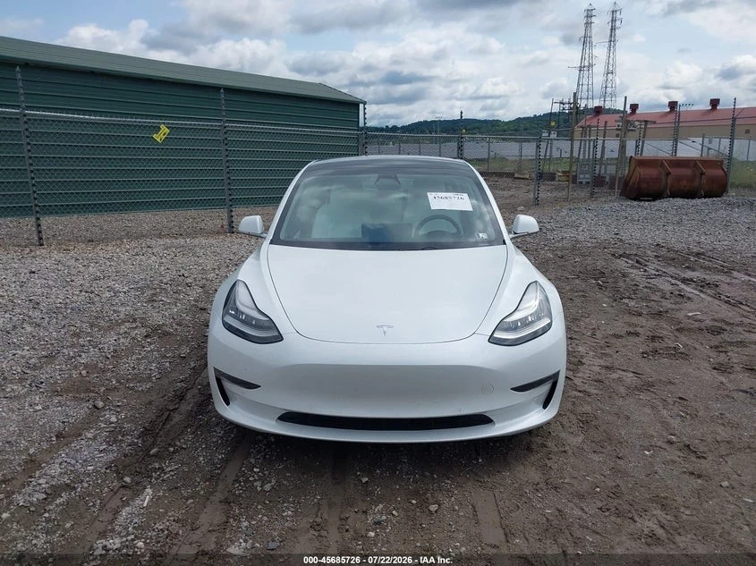 Tesla Model 3 * LONG RANGE* DUAL MOTOR* ALL-WHEEL DRIVE* , снимка 2 - Автомобили и джипове - 55583797