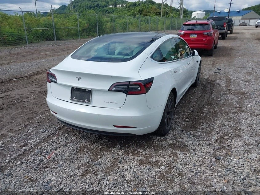 Tesla Model 3 * LONG RANGE* DUAL MOTOR* ALL-WHEEL DRIVE* , снимка 8 - Автомобили и джипове - 55583797
