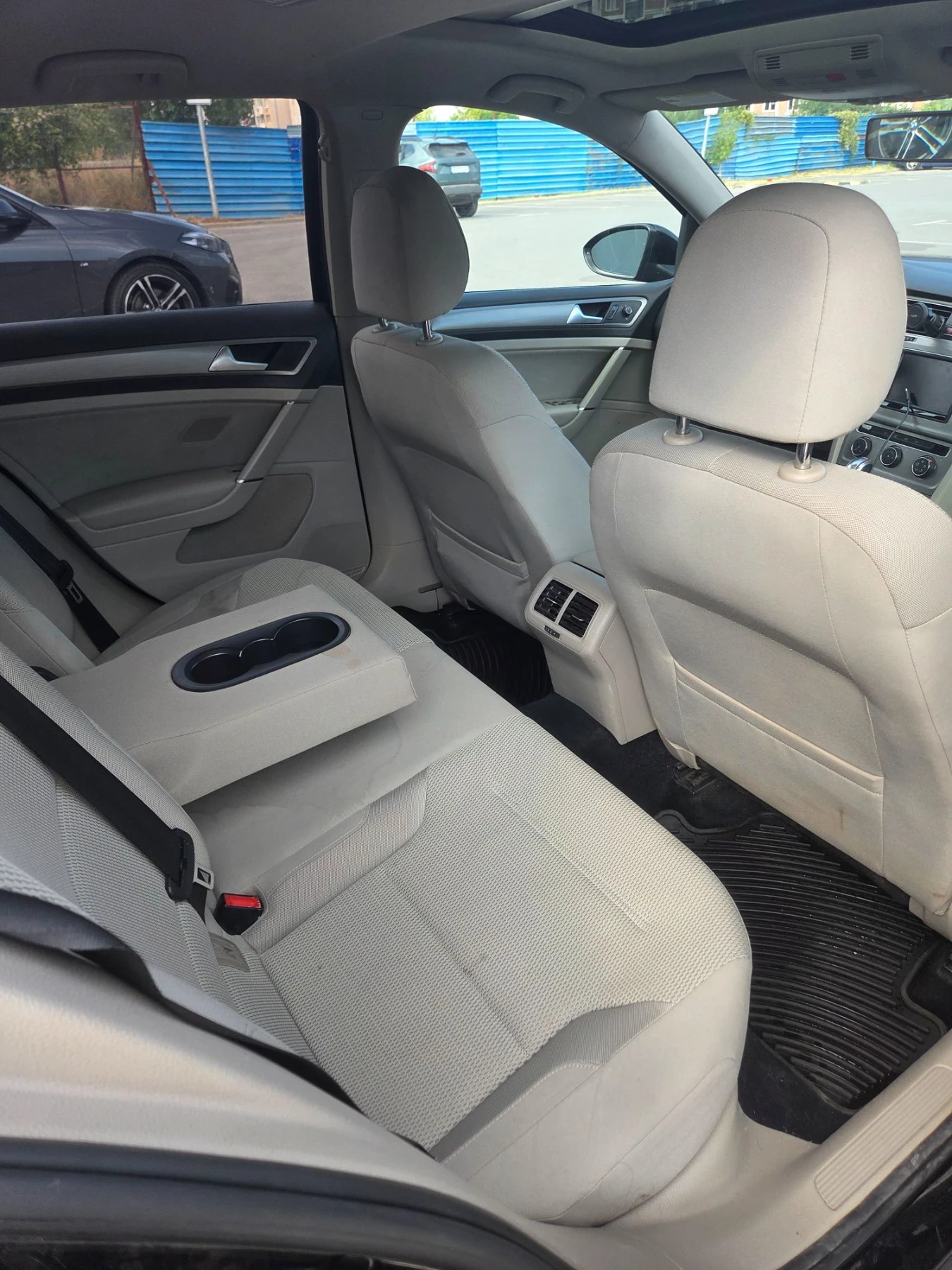 VW Golf, снимка 5 - Автомобили и джипове - 55769536