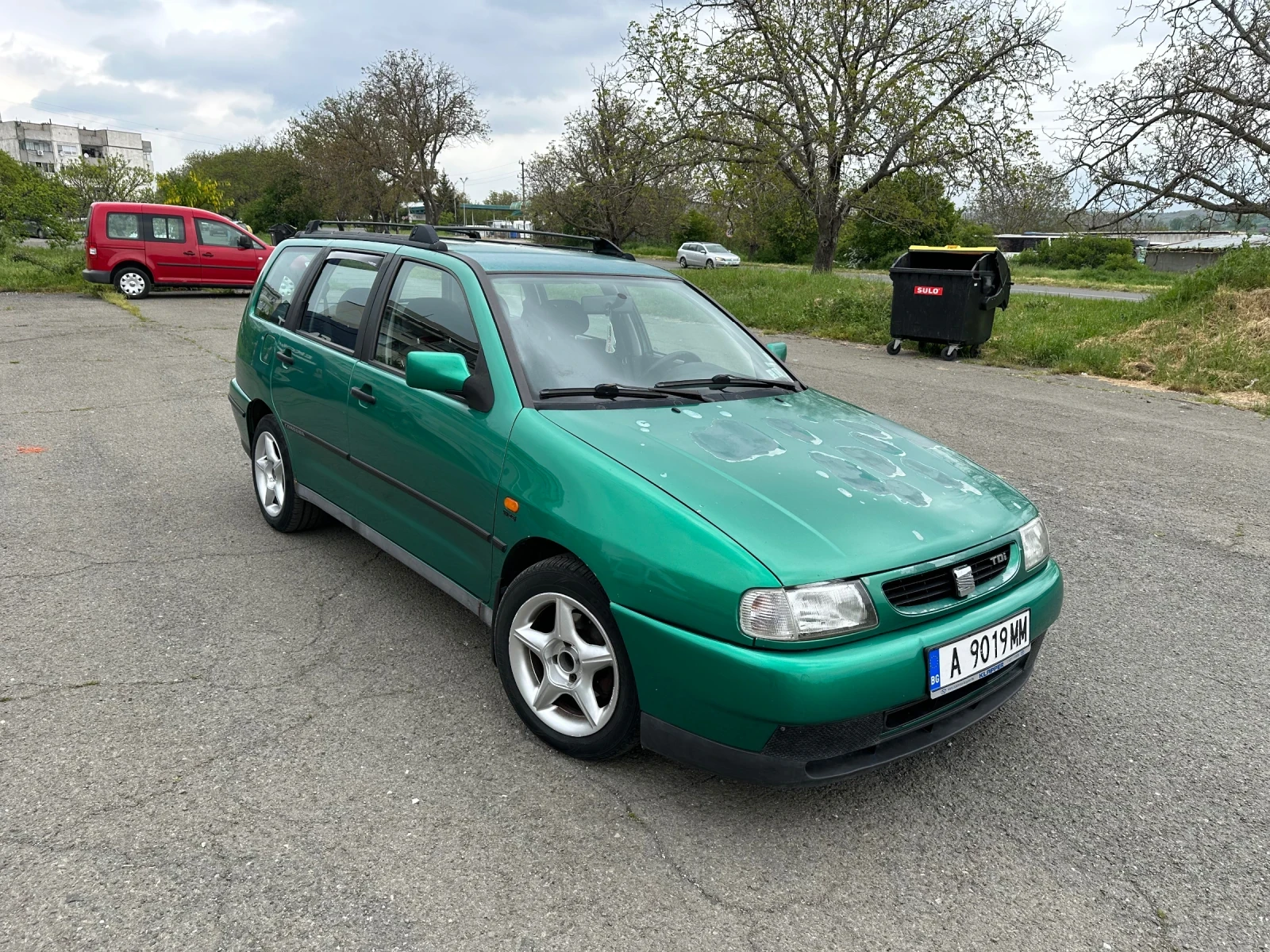 Seat Vario, снимка 3 - Автомобили и джипове - 56510418