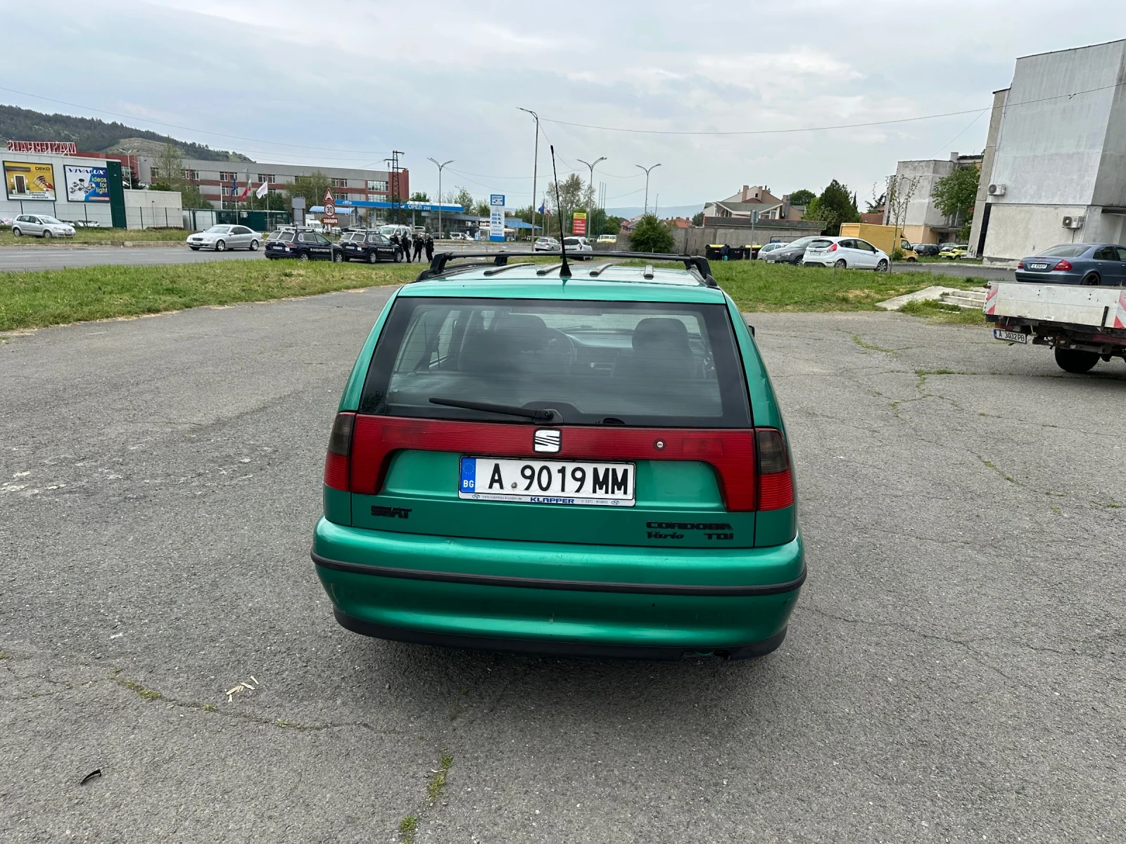 Seat Vario, снимка 4 - Автомобили и джипове - 56510418