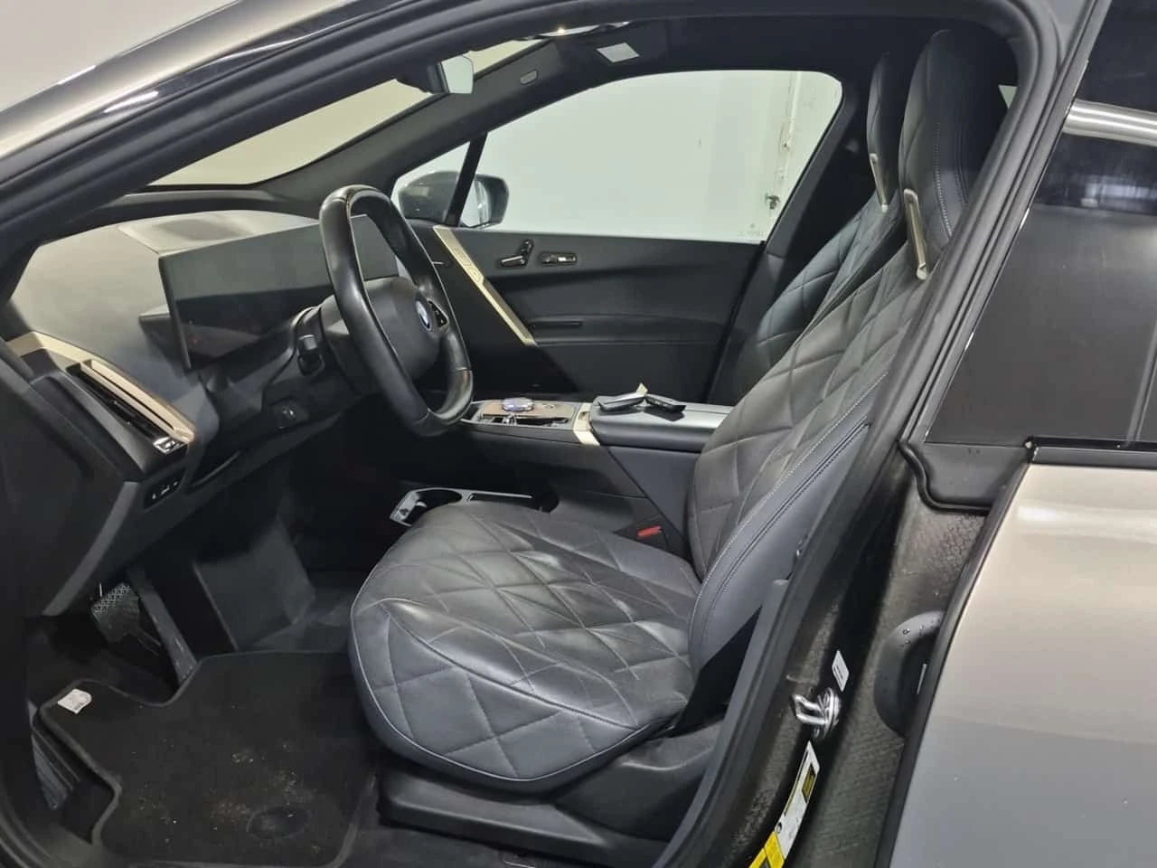 BMW iX * Xdrive40 * CARFAX * 2 ����� * 360 *  | Mobile.bg � ����������� 8