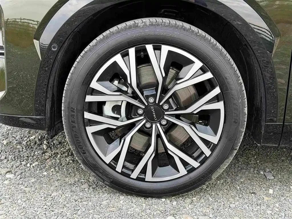 LynkCo 08, снимка 9 - Автомобили и джипове - 56689876