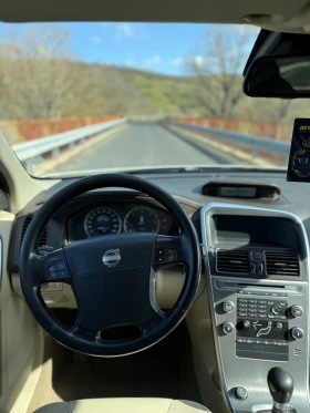 Volvo XC60 2.4 D5 4x4, снимка 8