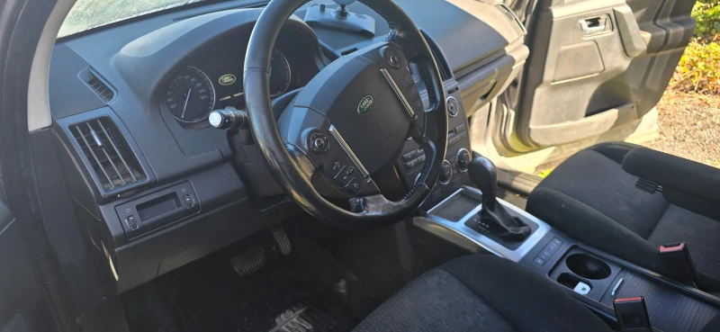 Land Rover Freelander 2.2D 150кс, снимка 8 - Автомобили и джипове - 52886035