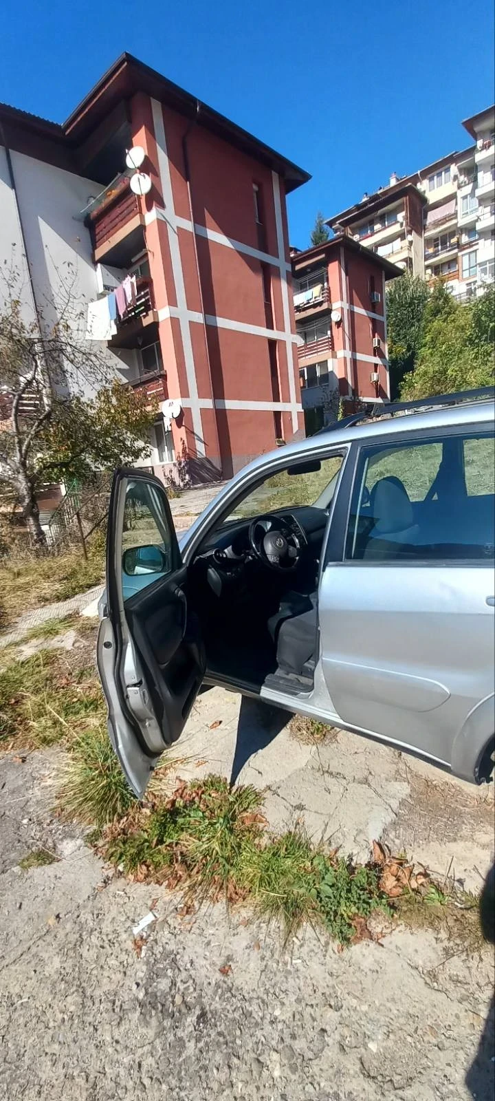 Toyota Rav4, снимка 5 - Автомобили и джипове - 48241273