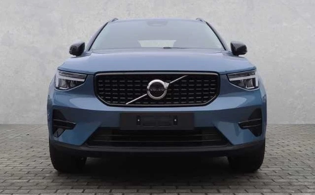 Volvo XC40 B4, снимка 1 - Автомобили и джипове - 48443855