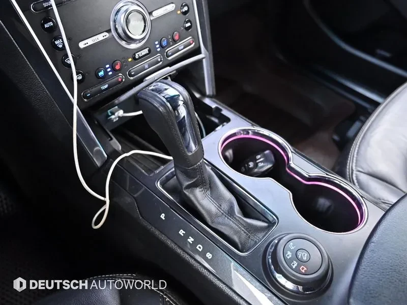 Ford Explorer 2.3 AWD, снимка 9 - Автомобили и джипове - 54351934