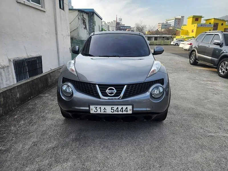 Nissan Juke 1.6 Sv F15, снимка 2 - Автомобили и джипове - 55750058