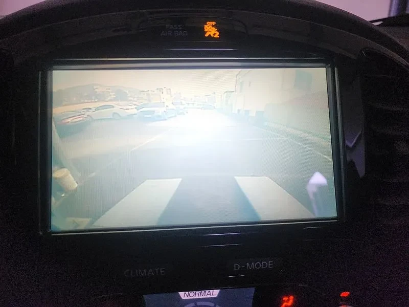 Nissan Juke 1.6 Sv F15, снимка 9 - Автомобили и джипове - 55750058